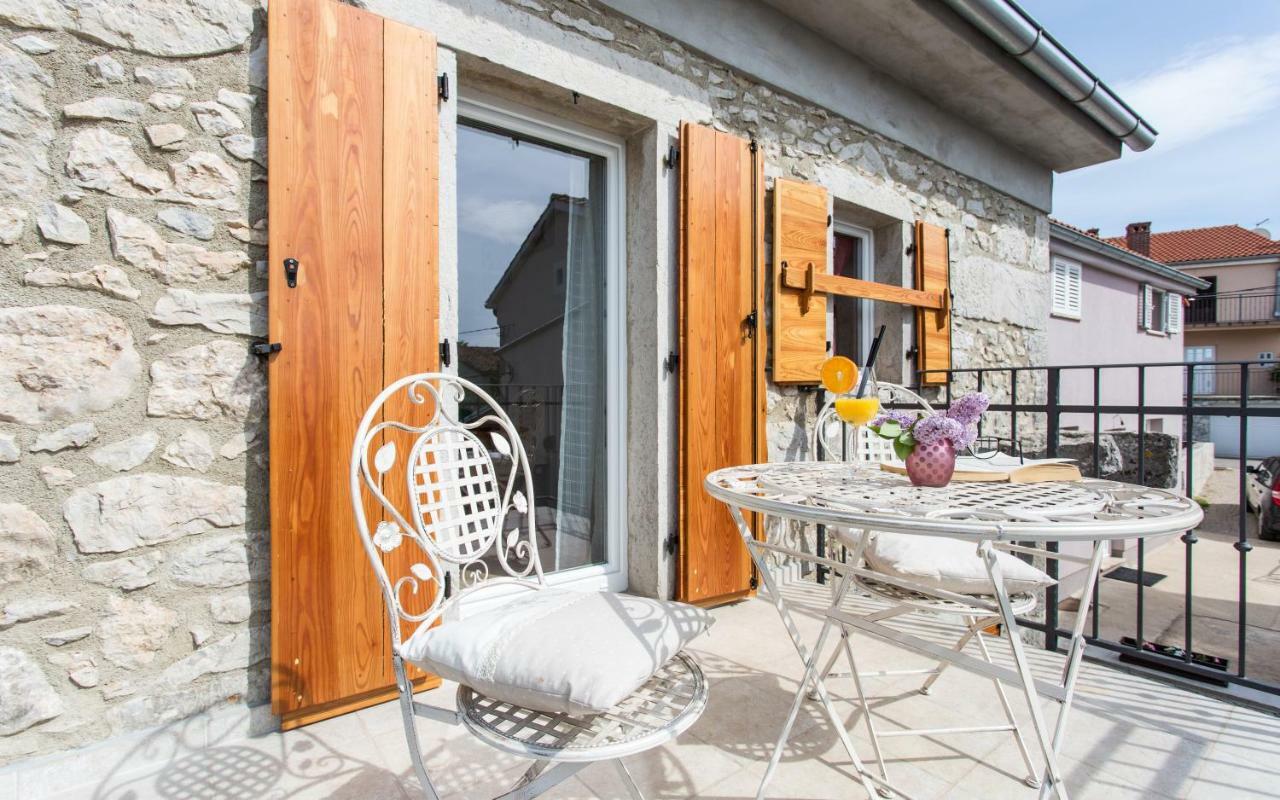 Holiday Home Eredita Milohnici Exterior photo